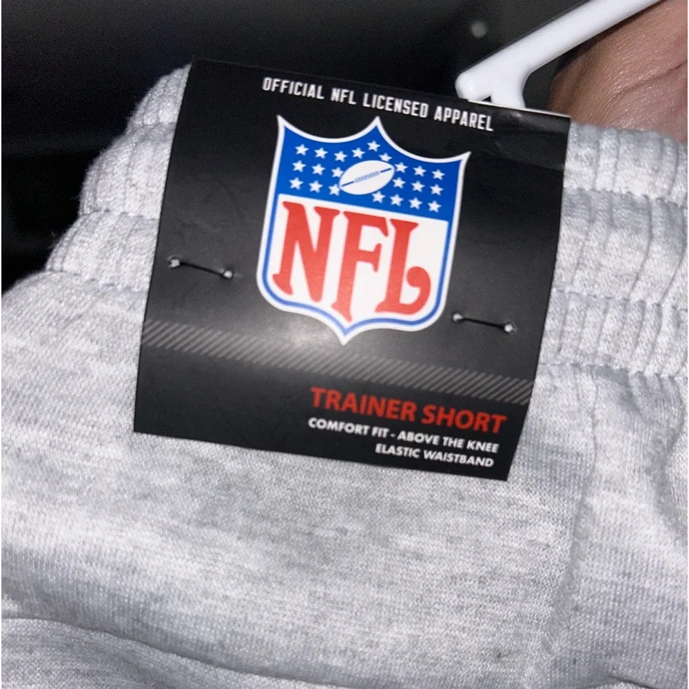 Boys Gray NFL size 18/20 Sweat Shorts - Picture 3 of 4